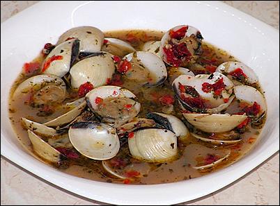 Małże podawać z dużą ilością sosu